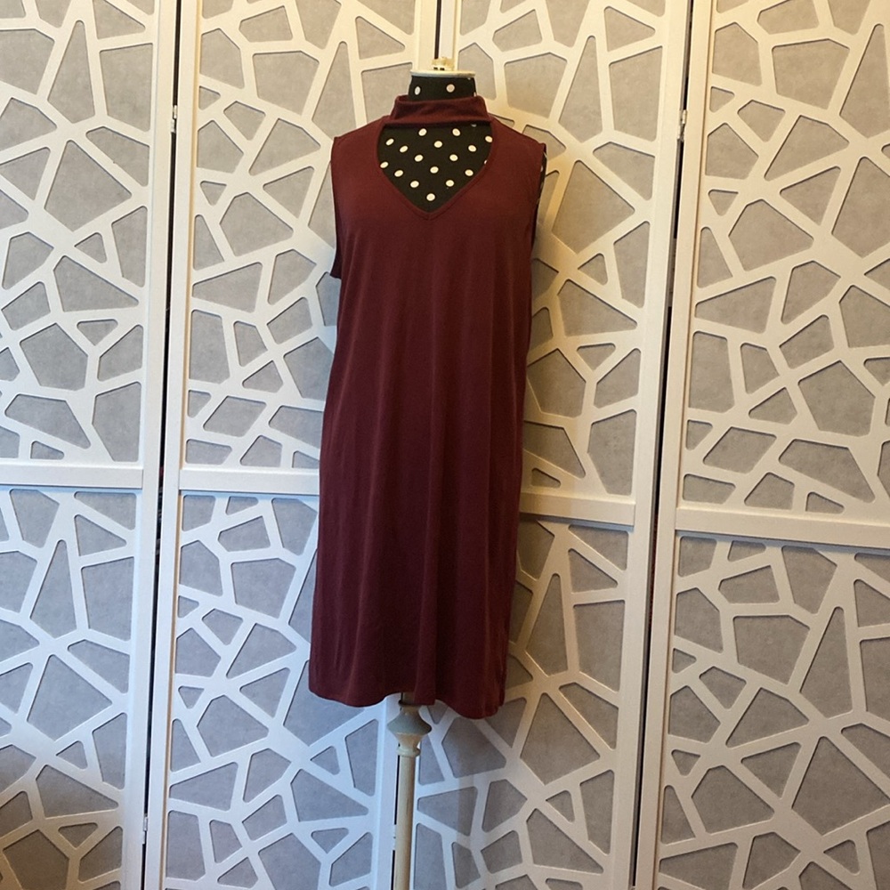 DREW; V-neck Sleeveless Midi Dress with collar; Burgundy; ribbed; size L